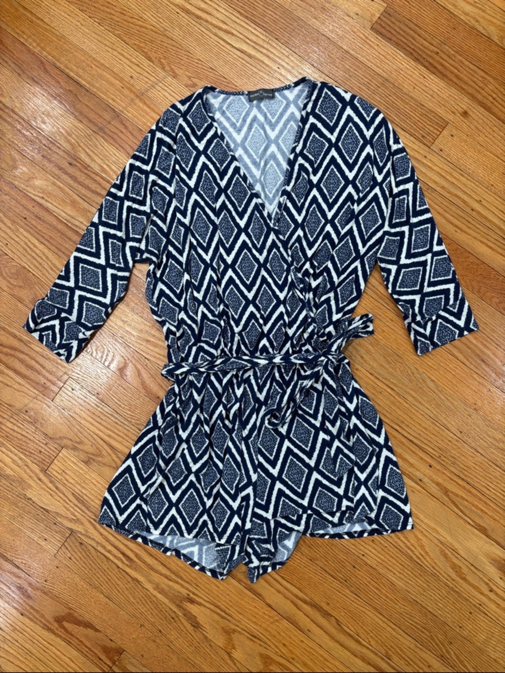 Market & Spruce Navy and White Diamond Wrap Top